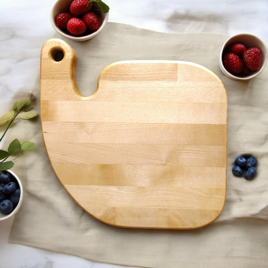 Artisan-Crafted Maple Cutting Board