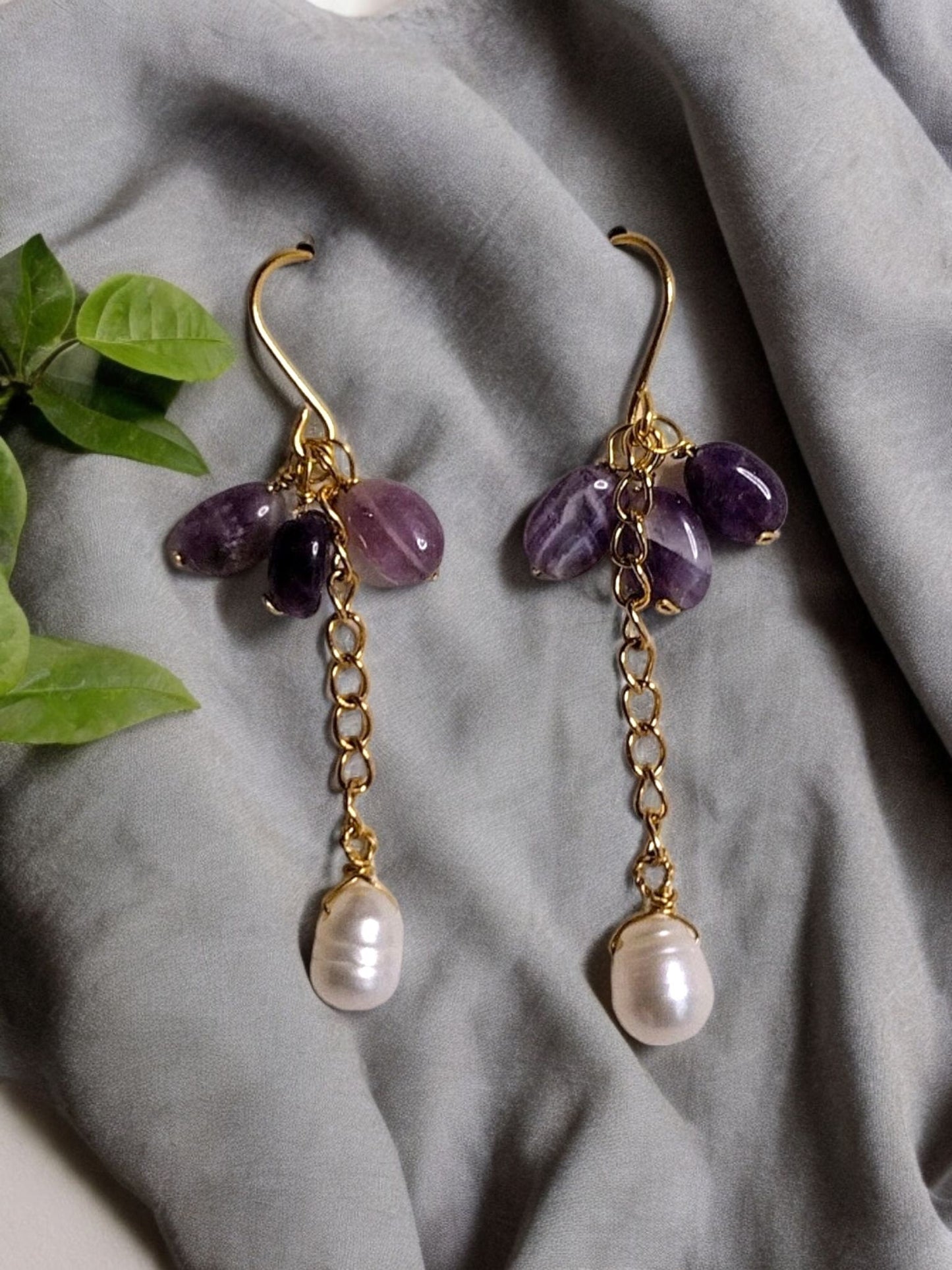 Cultured pearl & amethyst dangle earrings.